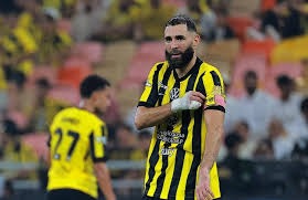 24+7！炸裂赛季首秀！中国男篮第一组织控卫