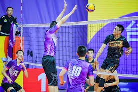 你敢信！曼联第28分钟被英乙队再进一球，但手球在先无效