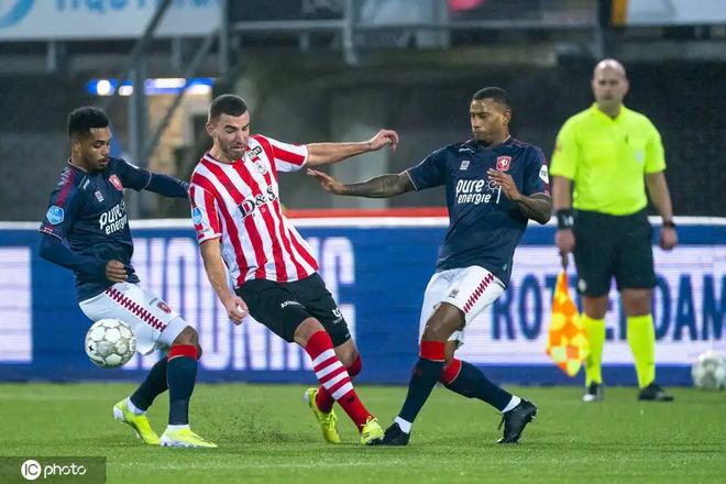 仁对球员健 仁对球员健